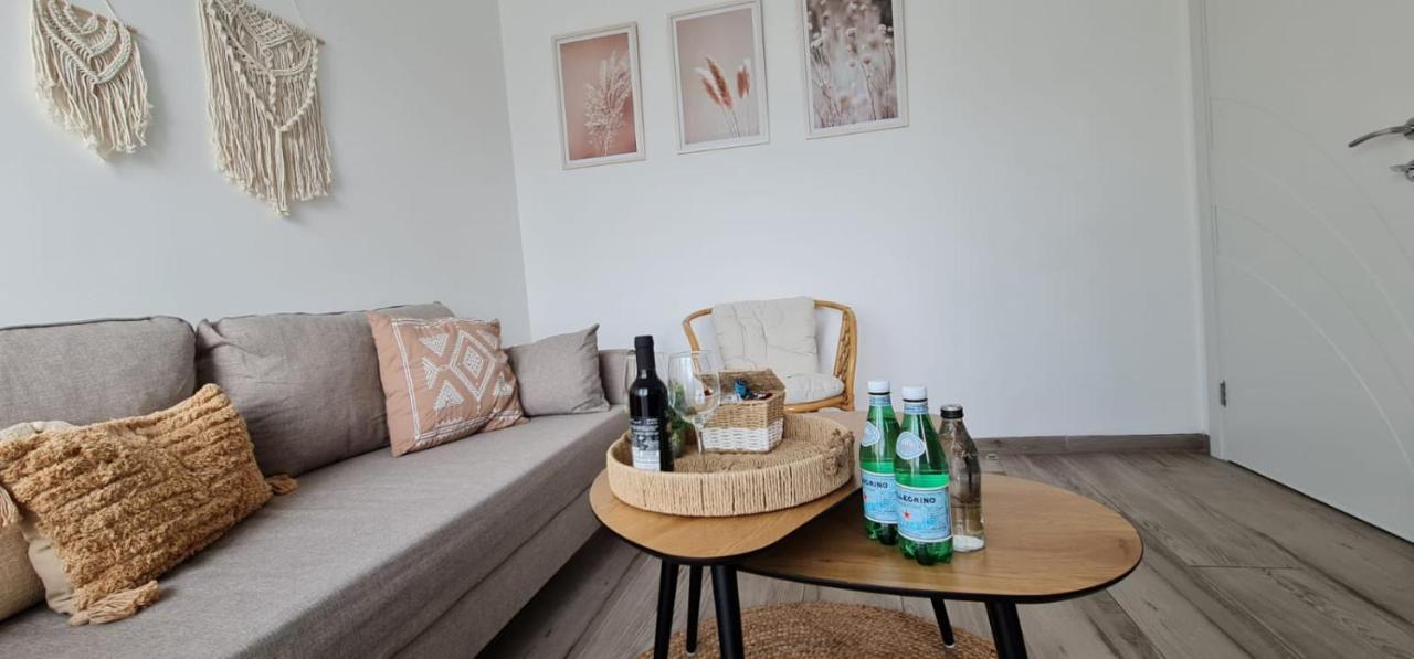 קסם של אירוח Apartamento HaGosherim Exterior foto