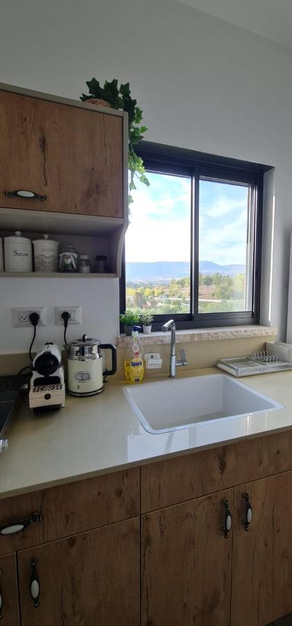 קסם של אירוח Apartamento HaGosherim Exterior foto